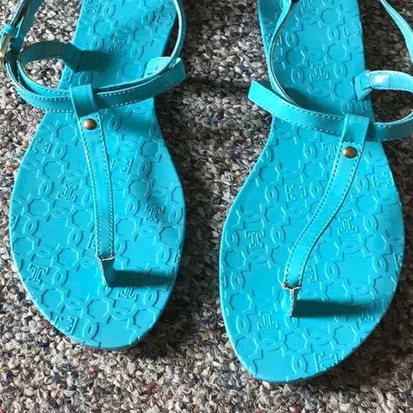 IVANKA TRUMP FLATS, Sz 8B - Picture 4 of 8